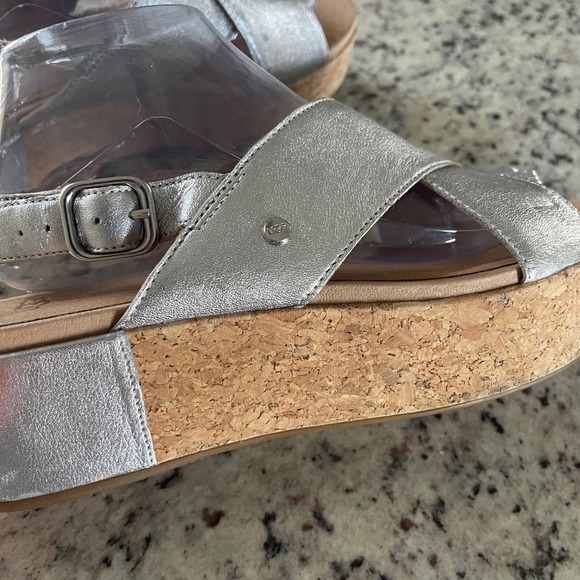 UGG Kari Metallic Sandals Women 10 Silver Platform Wedge Cork 1100983 Boho Chic - Picture 5 of 10
